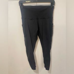 Lululemon mesh cropped leggings, black, 6